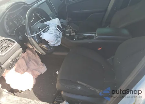 2016 Chrysler 200 Limited из США, поврежденный, VIN 1C3CCCAB3GN166357